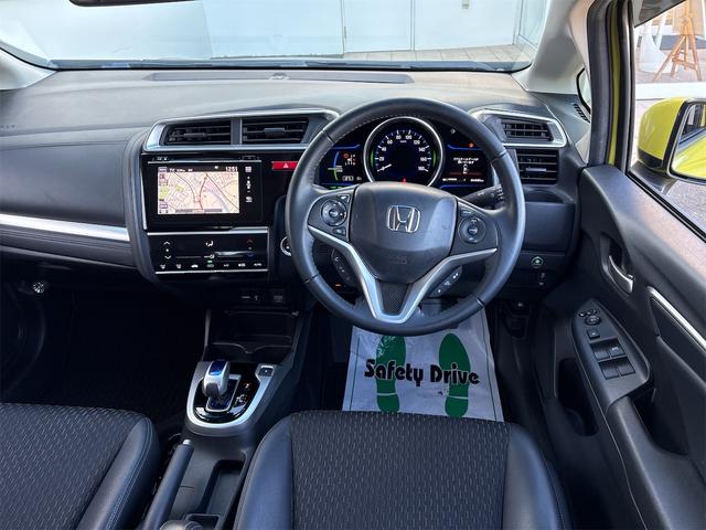 フィットハイブリッド Ｌパッケージ　衝突軽減装置　ナビＴＶＢカメラ　Ｂｌｕｔｏｏｔｈ　ＬＥＤオートライト　　ドラレコ　ＬＥＤオートライト　スマートキー２個　ＥＴＣ　ＵＳＢ　ハーフレザーシート　クルーズコントロール　サイドエアバック（29枚目）