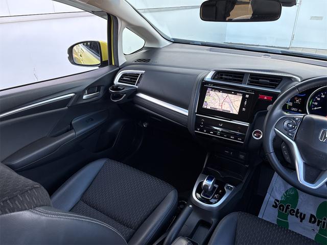 フィットハイブリッド Ｌパッケージ　衝突軽減装置　ナビＴＶＢカメラ　Ｂｌｕｔｏｏｔｈ　ＬＥＤオートライト　　ドラレコ　ＬＥＤオートライト　スマートキー２個　ＥＴＣ　ＵＳＢ　ハーフレザーシート　クルーズコントロール　サイドエアバック（30枚目）