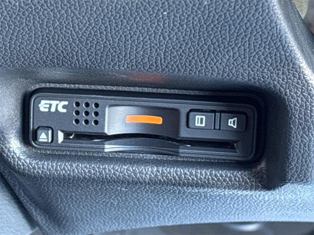 フィットハイブリッド Ｌパッケージ　衝突軽減装置　ナビＴＶＢカメラ　Ｂｌｕｔｏｏｔｈ　ＬＥＤオートライト　　ドラレコ　ＬＥＤオートライト　スマートキー２個　ＥＴＣ　ＵＳＢ　ハーフレザーシート　クルーズコントロール　サイドエアバック（40枚目）