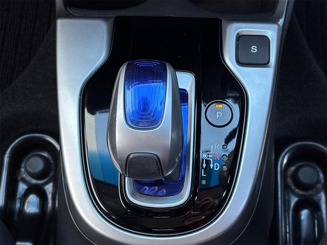 フィットハイブリッド Ｌパッケージ　衝突軽減装置　ナビＴＶＢカメラ　Ｂｌｕｔｏｏｔｈ　ＬＥＤオートライト　　ドラレコ　ＬＥＤオートライト　スマートキー２個　ＥＴＣ　ＵＳＢ　ハーフレザーシート　クルーズコントロール　サイドエアバック（47枚目）