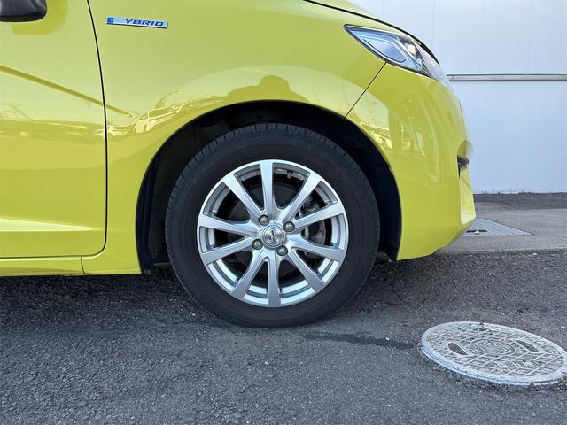 フィットハイブリッド Ｌパッケージ　衝突軽減装置　ナビＴＶＢカメラ　Ｂｌｕｔｏｏｔｈ　ＬＥＤオートライト　　ドラレコ　ＬＥＤオートライト　スマートキー２個　ＥＴＣ　ＵＳＢ　ハーフレザーシート　クルーズコントロール　サイドエアバック（61枚目）