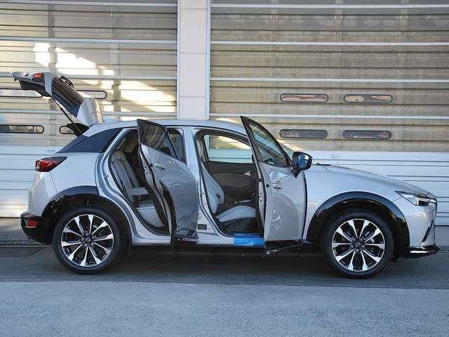 ＣＸ－３ １．５　１５Ｓ　アーバン　ドレッサー　４ＷＤ　・スーパーＵＶカットガラス（フロントドア）・（8枚目）