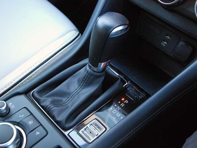 ＣＸ－３ １．５　１５Ｓ　アーバン　ドレッサー　４ＷＤ　・スーパーＵＶカットガラス（フロントドア）・（12枚目）