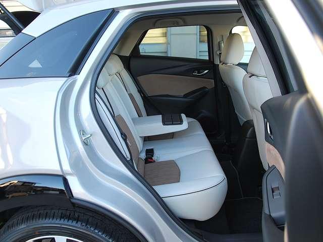 ＣＸ－３ １．５　１５Ｓ　アーバン　ドレッサー　４ＷＤ　・スーパーＵＶカットガラス（フロントドア）・（16枚目）