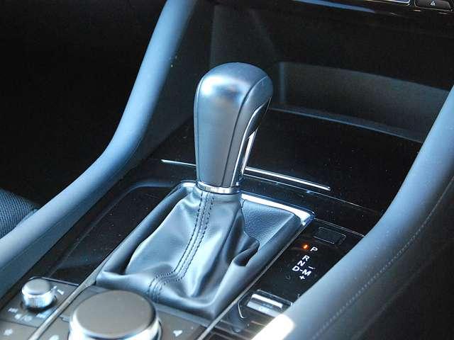 �_�C���N�g���̂��鑀�삪�A�����̎葫�̂悤�ɑ�����т�^���Ă���܂��B�c�����������@�������������������@�����������@�������@�������@�����@�����������������������@�����@���������@���������@�����������D