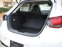 リアシートを倒せばさらに広々。多様なライフスタイルに応えます。Ｆｏｌｄｉｎｇ　ｄｏｗｎ　ｔｈｅ　ｒｅａｒ　ｓｅａｔｓ　ｃｒｅａｔｅｓ　ｍｏｒｅ　ｓｐａｃｅ．　Ｉｔ　ａｄａｐｔｓ　ｔｏ　ｖａｒｉｏｕｓ　ｌｉｆｅｓｔｙｌｅｓ．