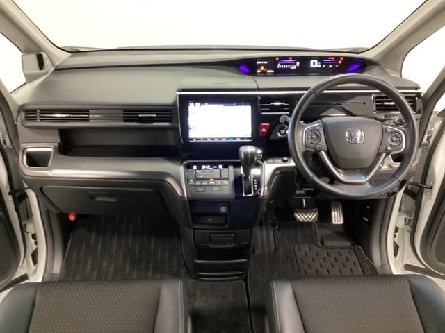 ステップワゴンスパーダ スパーダ・クールスピリットホンダセンシング いまコレ+新品・フロアカーペットマット付 光触媒抗菌消臭施工済 サイドエアバック スマートキ 左右電動スライドドア バックモニタ Wエアコン 地TV ナビ&TV 三列シート USB 助手席エアバッグ(8枚目)