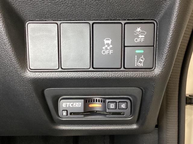 ステップワゴンスパーダ スパーダ・クールスピリットホンダセンシング いまコレ+新品・フロアカーペットマット付 光触媒抗菌消臭施工済 サイドエアバック スマートキ 左右電動スライドドア バックモニタ Wエアコン 地TV ナビ&TV 三列シート USB 助手席エアバッグ(20枚目)