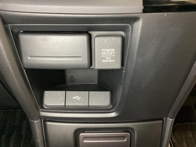 ステップワゴンスパーダ スパーダ・クールスピリットホンダセンシング いまコレ+新品・フロアカーペットマット付 光触媒抗菌消臭施工済 サイドエアバック スマートキ 左右電動スライドドア バックモニタ Wエアコン 地TV ナビ&TV 三列シート USB 助手席エアバッグ(23枚目)