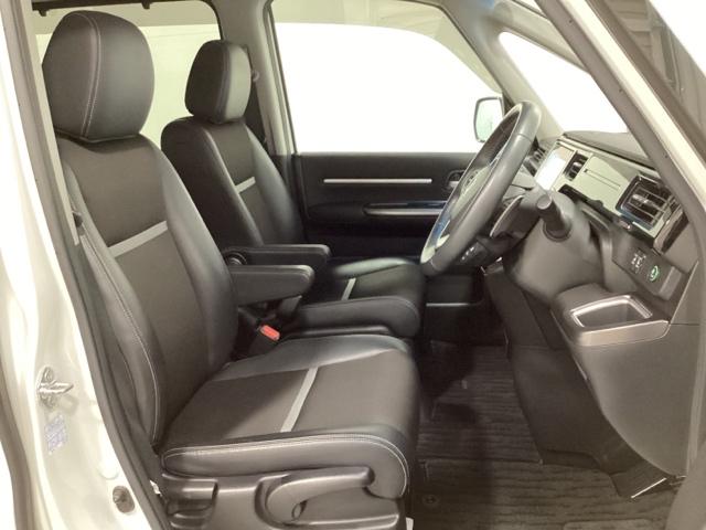 ステップワゴンスパーダ スパーダ・クールスピリットホンダセンシング いまコレ+新品・フロアカーペットマット付 光触媒抗菌消臭施工済 サイドエアバック スマートキ 左右電動スライドドア バックモニタ Wエアコン 地TV ナビ&TV 三列シート USB 助手席エアバッグ(24枚目)