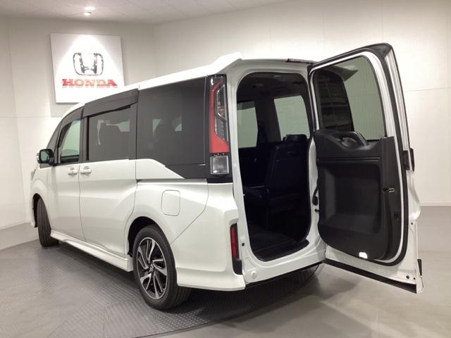 ステップワゴンスパーダ スパーダ・クールスピリットホンダセンシング いまコレ+新品・フロアカーペットマット付 光触媒抗菌消臭施工済 サイドエアバック スマートキ 左右電動スライドドア バックモニタ Wエアコン 地TV ナビ&TV 三列シート USB 助手席エアバッグ(30枚目)