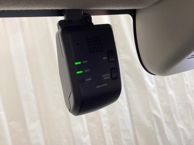 N-BOX ファッションスタイル 当社デモカー 中古スタッドレス ホンダセンシング 純正メモリーナビ、ドライブレコーダー前後 2、0ETC付 盗難防止装置 スマートキ USBポート LEDランプ バックモニター 1オーナー(20枚目)