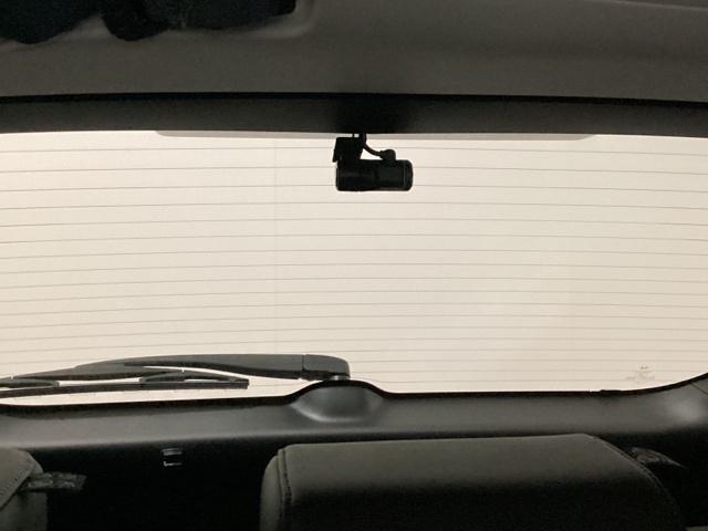 ヴェゼル ｅ：ＨＥＶＺ　光触媒抗菌消臭施工済　衝突回避支援ブレーキ機能　パノラミックビューモニター　スマキ　Ｐトランク　フルオートエアコン　Ｄレコ　エアバッグ　両席エアバック　Ｒカメ　パワーウィンドウ　ＬＥＤランプ　ソナー（22枚目）