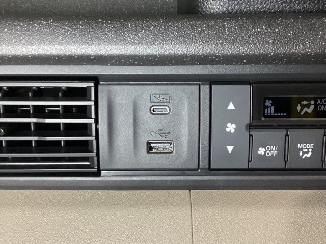 N-BOXジョイ ターボ 当社デモカー 中古スタッドレスタイヤ 前後ドライブレコーダー マルチビューカメラ シートヒーター 両側電動スライドドア サイドエアバッグ カーテンエアバッグ 障害物センサー 純正ナビ ETC2.0(13枚目)