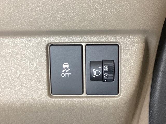 N-BOXジョイ ターボ 当社デモカー 中古スタッドレスタイヤ 前後ドライブレコーダー マルチビューカメラ シートヒーター 両側電動スライドドア サイドエアバッグ カーテンエアバッグ 障害物センサー 純正ナビ ETC2.0(19枚目)