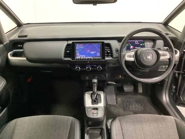 フィット ｅ：ＨＥＶホーム　ワンオーナー　ホンダセンシング　ドラレコ前後　２．０ＥＴＣ　ホンダコネクト対応メモリーナビ　フルセグ　Ｂｌｕｅｔｏｏｔｈ　ＵＳＢ　バックカメラ　障害物センー　オートライト機能付ＬＥＤヘッドライト（8枚目）