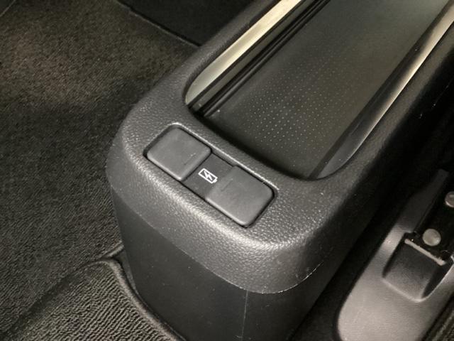 フィット ｅ：ＨＥＶホーム　ワンオーナー　ホンダセンシング　ドラレコ前後　２．０ＥＴＣ　ホンダコネクト対応メモリーナビ　フルセグ　Ｂｌｕｅｔｏｏｔｈ　ＵＳＢ　バックカメラ　障害物センー　オートライト機能付ＬＥＤヘッドライト（23枚目）