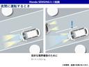 夜間走行時に先行車や対応車を検知し、ハイ/ロービームを自動切換えるオートハイビーム機能が搭載されてます!。*車種等、装備の有無があります。