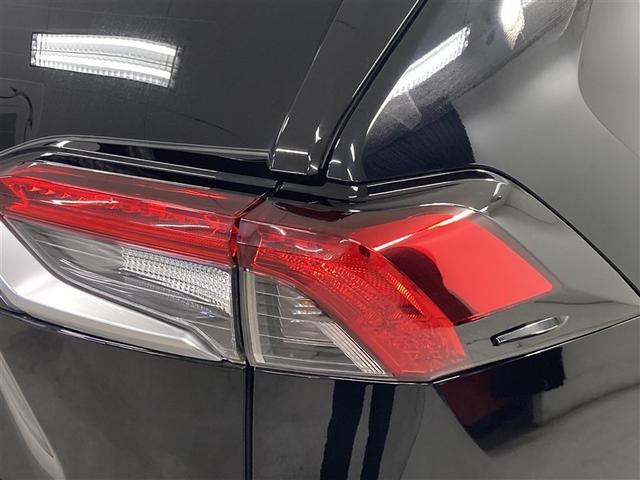 ＲＡＶ４ Ｇ　４ＷＤ　メモリーナビ　ミュージックプレイヤー接続可　バックカメラ　衝突被害軽減システム　ＥＴＣ　ＬＥＤヘッドランプ　ワンオーナー（7枚目）