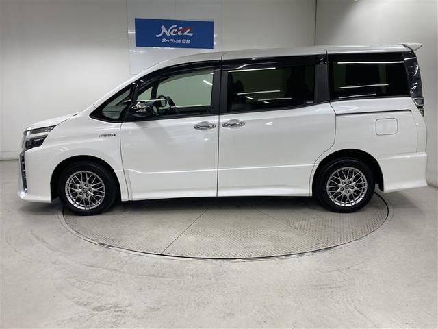 ヴォクシー ハイブリッドZS 煌 フルセグ メモリーナビ DVD再生 ミュージックプレイヤー接続可 後席モニター バックカメラ 衝突被害軽減システム ETC ドラレコ 両側電動スライド LEDヘッドランプ 乗車定員7人 3列シート(4枚目)