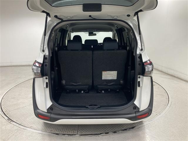 シエンタ Ｇ　フルセグ　メモリーナビ　ＤＶＤ再生　バックカメラ　衝突被害軽減システム　ＥＴＣ　両側電動スライド　ＬＥＤヘッドランプ　ウオークスルー　乗車定員７人　３列シート　ワンオーナー　アイドリングストップ（12枚目）