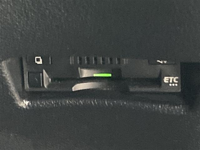 シエンタ Ｇ　フルセグ　メモリーナビ　ＤＶＤ再生　バックカメラ　衝突被害軽減システム　ＥＴＣ　両側電動スライド　ＬＥＤヘッドランプ　ウオークスルー　乗車定員７人　３列シート　ワンオーナー　アイドリングストップ（33枚目）