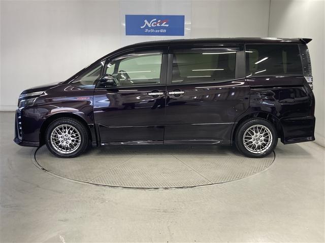 ヴォクシー ハイブリッドＺＳ　煌　フルセグ　メモリーナビ　ＤＶＤ再生　バックカメラ　衝突被害軽減システム　ＥＴＣ　両側電動スライド　ＬＥＤヘッドランプ　乗車定員７人　３列シート　ワンオーナー（4枚目）