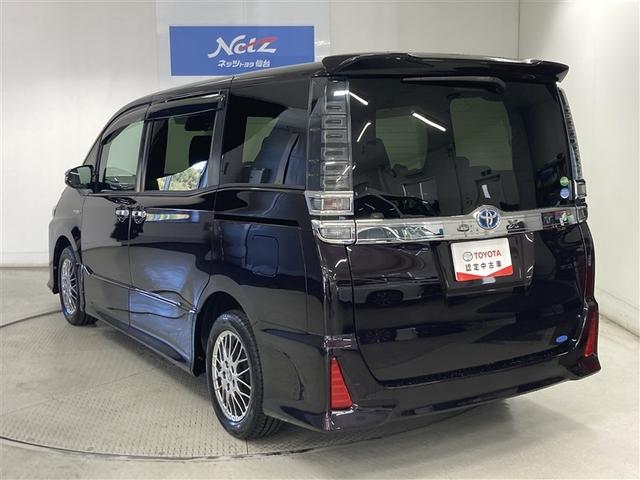 ヴォクシー ハイブリッドＺＳ　煌　フルセグ　メモリーナビ　ＤＶＤ再生　バックカメラ　衝突被害軽減システム　ＥＴＣ　両側電動スライド　ＬＥＤヘッドランプ　乗車定員７人　３列シート　ワンオーナー（5枚目）