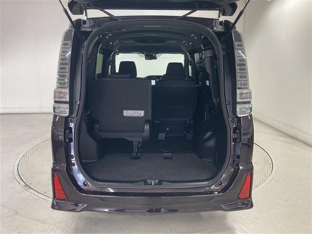 ヴォクシー ハイブリッドＺＳ　煌　フルセグ　メモリーナビ　ＤＶＤ再生　バックカメラ　衝突被害軽減システム　ＥＴＣ　両側電動スライド　ＬＥＤヘッドランプ　乗車定員７人　３列シート　ワンオーナー（13枚目）