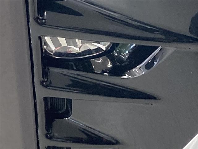 ヴォクシー ハイブリッドＺＳ　煌　フルセグ　メモリーナビ　ＤＶＤ再生　バックカメラ　衝突被害軽減システム　ＥＴＣ　両側電動スライド　ＬＥＤヘッドランプ　乗車定員７人　３列シート　ワンオーナー（15枚目）