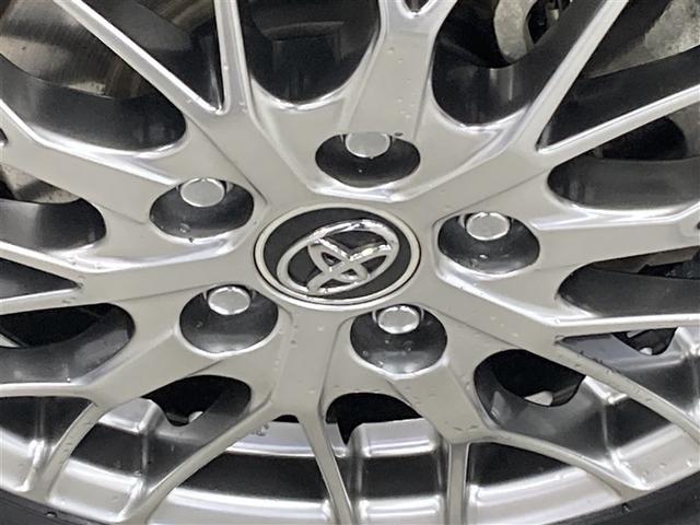 ヴォクシー ハイブリッドＺＳ　煌　フルセグ　メモリーナビ　ＤＶＤ再生　バックカメラ　衝突被害軽減システム　ＥＴＣ　両側電動スライド　ＬＥＤヘッドランプ　乗車定員７人　３列シート　ワンオーナー（18枚目）