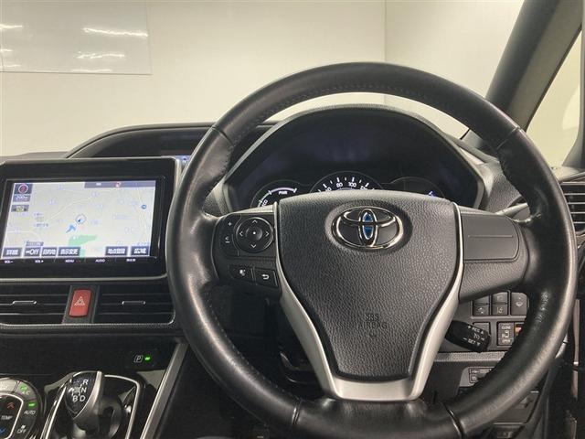 ヴォクシー ハイブリッドＺＳ　煌　フルセグ　メモリーナビ　ＤＶＤ再生　バックカメラ　衝突被害軽減システム　ＥＴＣ　両側電動スライド　ＬＥＤヘッドランプ　乗車定員７人　３列シート　ワンオーナー（19枚目）