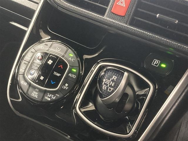 ヴォクシー ハイブリッドＺＳ　煌　フルセグ　メモリーナビ　ＤＶＤ再生　バックカメラ　衝突被害軽減システム　ＥＴＣ　両側電動スライド　ＬＥＤヘッドランプ　乗車定員７人　３列シート　ワンオーナー（27枚目）