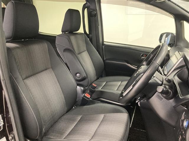 ヴォクシー ハイブリッドＺＳ　煌　フルセグ　メモリーナビ　ＤＶＤ再生　バックカメラ　衝突被害軽減システム　ＥＴＣ　両側電動スライド　ＬＥＤヘッドランプ　乗車定員７人　３列シート　ワンオーナー（32枚目）