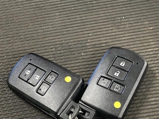 ヴォクシー ハイブリッドＺＳ　煌　フルセグ　メモリーナビ　ＤＶＤ再生　バックカメラ　衝突被害軽減システム　ＥＴＣ　両側電動スライド　ＬＥＤヘッドランプ　乗車定員７人　３列シート　ワンオーナー（38枚目）