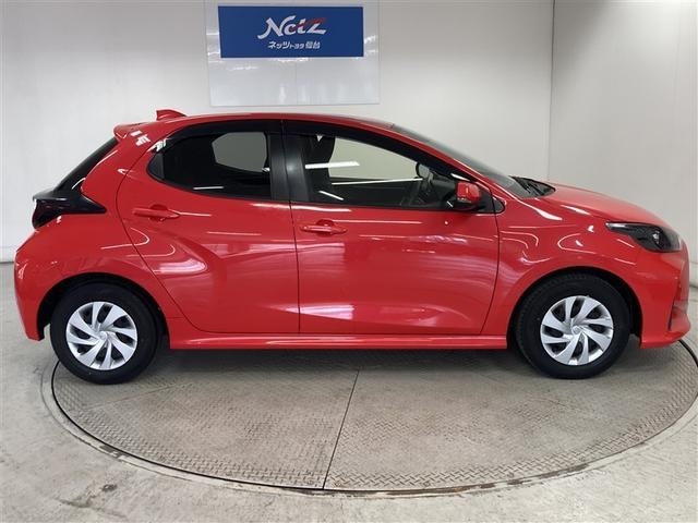 ヤリス Ｘ　ミュージックプレイヤー接続可　衝突被害軽減システム　ワンオーナー（9枚目）