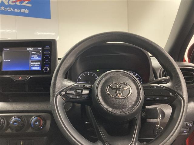 ヤリス Ｘ　ミュージックプレイヤー接続可　衝突被害軽減システム　ワンオーナー（18枚目）