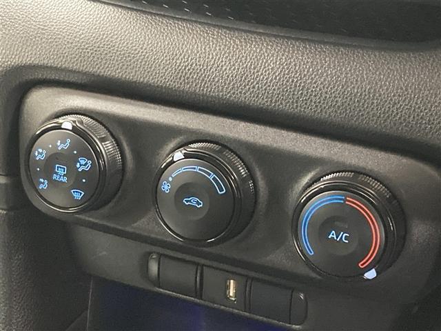 ヤリス Ｘ　ミュージックプレイヤー接続可　衝突被害軽減システム　ワンオーナー（26枚目）