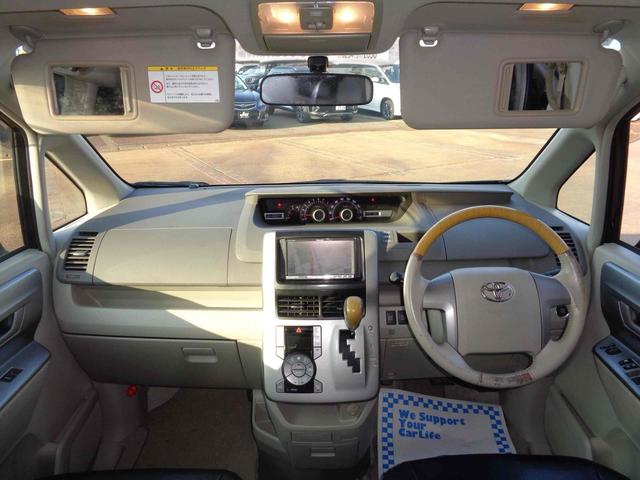 ノア Ｓ　Ｇエディション　ＥＴＣ　ナビ　ＴＶ　両側電動スライドドア　スマートキー　後席モニター　３列シート　ＣＶＴ　アルミホイール　エアコン　パワーステアリング　パワーウィンドウ（8枚目）