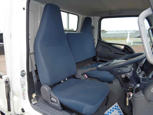 キャンター 全低床　ＤＸ　ＡＴ　後輪ダブル　ＥＴＣ　エアコン　パワーウィンドウ　運転席エアバッグ（11枚目）