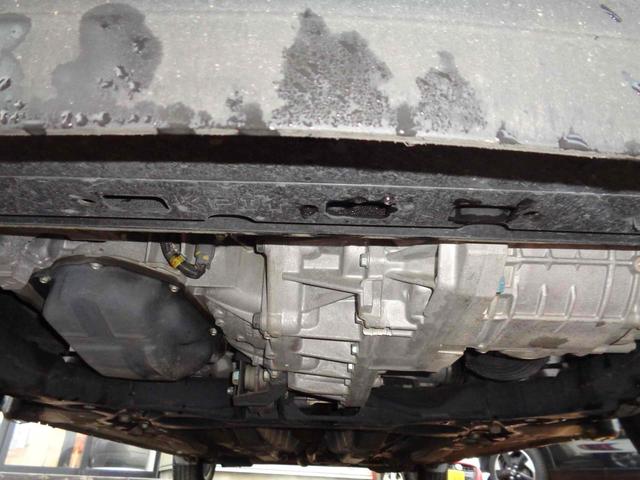 ノート ｅ－パワー　メダリスト　全周囲カメラ　ナビ　ＴＶ　クリアランスソナー　オートクルーズコントロール　レーンアシスト　衝突被害軽減システム　アルミホイール　オートライト　スマートキー　電動格納ミラー　ＣＶＴ　ＥＳＣ（32枚目）