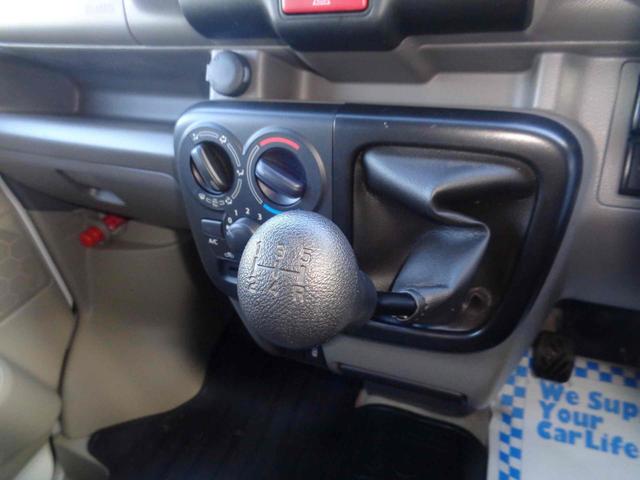 エブリイ ジョイン　両側スライドドア　クリアランスソナー　レーンアシスト　衝突被害軽減システム　オートライト　電動格納ミラー　ＭＴ　ＥＳＣ　ＣＤ　エアコン　パワーウィンドウ（16枚目）