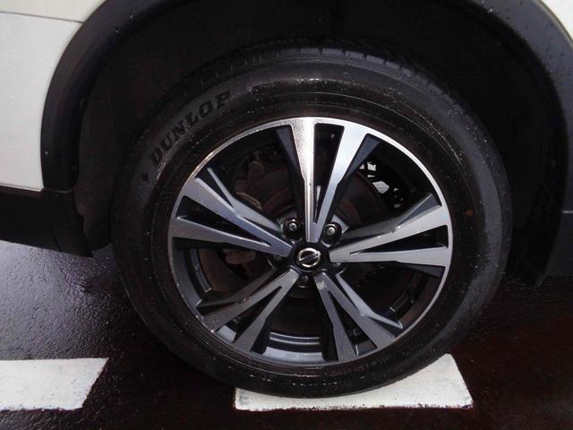 エクストレイル ２０Ｘｉ　全周囲カメラ　クリアランスソナー　オートクルーズコントロール　ナビ　ＴＶ　オートライト　電動リアゲート　アルミホイール　スマートキー　アイドリングストップ　電動格納ミラー　シートヒーター　ＣＶＴ（27枚目）