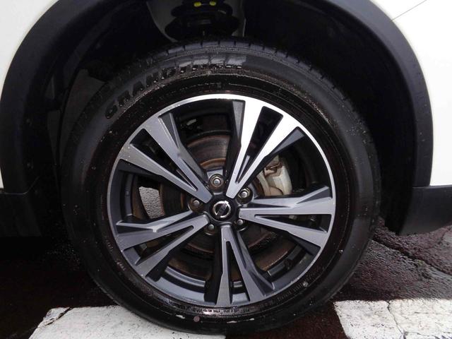 エクストレイル ２０Ｘｉ　全周囲カメラ　クリアランスソナー　オートクルーズコントロール　ナビ　ＴＶ　オートライト　電動リアゲート　アルミホイール　スマートキー　アイドリングストップ　電動格納ミラー　シートヒーター　ＣＶＴ（28枚目）