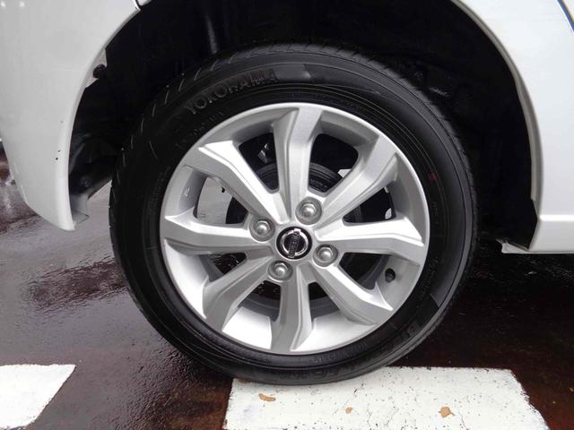 デイズ X 4WD バックカメラ クリアランスソナー オートライト スマートキー アイドリングストップ 電動格納ミラー シートヒーター ベンチシート CVT CD ミュージックプレイヤー接続可 アルミホイール(28枚目)