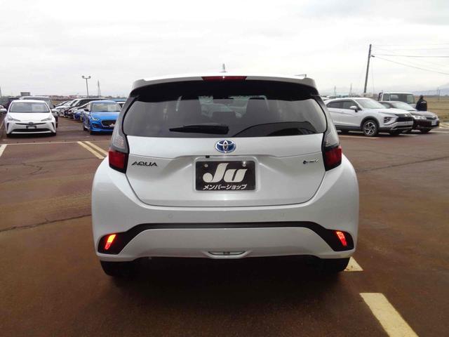 アクア Ｇ　ＥＴＣ　バックカメラ　ナビ　オートクルーズコントロール　レーンアシスト　オートマチックハイビーム　オートライト　スマートキー　電動格納ミラー　１００Ｖ電源　ＣＶＴ　ＥＳＣ　エアコン　パワーステアリング（6枚目）