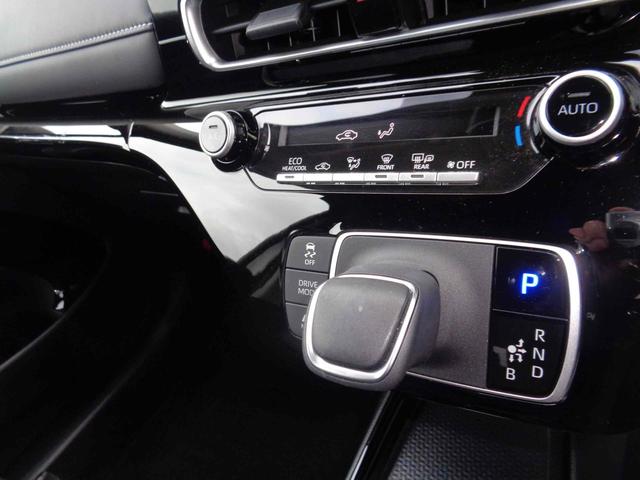 アクア Ｇ　ＥＴＣ　バックカメラ　ナビ　オートクルーズコントロール　レーンアシスト　オートマチックハイビーム　オートライト　スマートキー　電動格納ミラー　１００Ｖ電源　ＣＶＴ　ＥＳＣ　エアコン　パワーステアリング（11枚目）