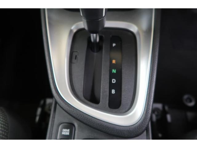 ヤリスクロス ハイブリッドG 衝突被害軽減システム 4WD バックカメラ ETC アルミホイール ハイブリッド オートクルーズコントロール LEDヘッドランプ ワンオーナー(17枚目)