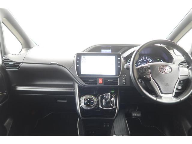 ヴォクシー ハイブリッドＺＳ　煌ＩＩＩ　衝突被害軽減システム　ナビ＆ＴＶ　フルエアロ　後席モニター　バックカメラ　ＥＴＣ　アルミホイール　両側電動スライド　乗車定員７人　ハイブリッド　オートクルーズコントロール　ＬＥＤヘッドランプ（6枚目）