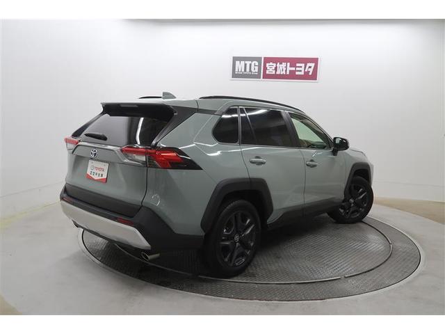 ＲＡＶ４ ハイブリッドアドベンチャー　衝突被害軽減システム　４ＷＤ　バックカメラ　ＥＴＣ　アルミホイール　ハイブリッド　オートクルーズコントロール　ＬＥＤヘッドランプ　ワンオーナー（10枚目）